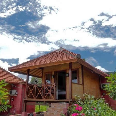 Yut'S Inn Flower Paradise Gili Gede Dış mekan fotoğraf