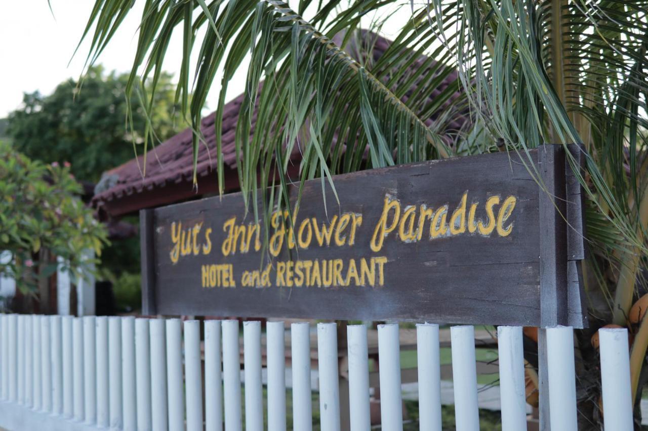 Yut'S Inn Flower Paradise Gili Gede Dış mekan fotoğraf