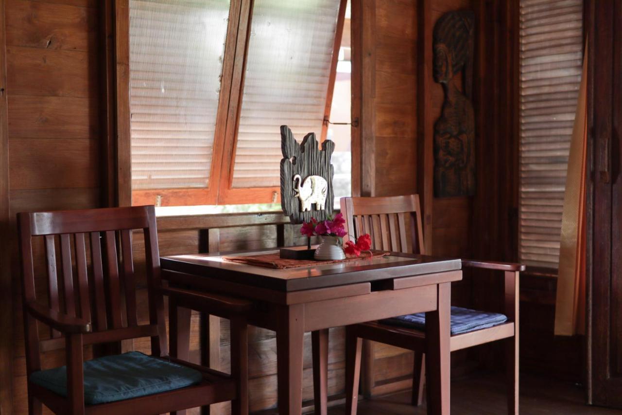 Yut'S Inn Flower Paradise Gili Gede Dış mekan fotoğraf