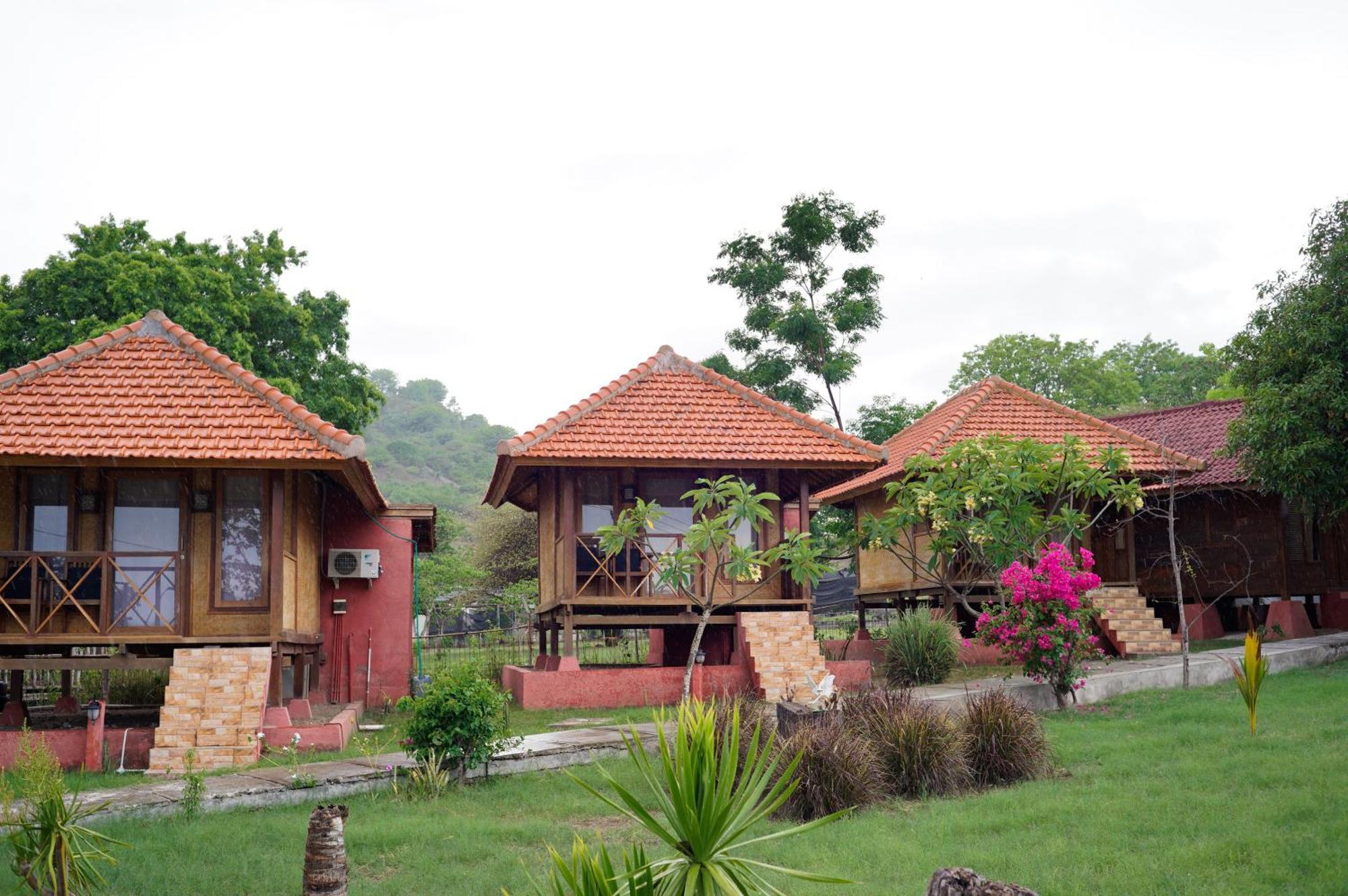 Yut'S Inn Flower Paradise Gili Gede Dış mekan fotoğraf
